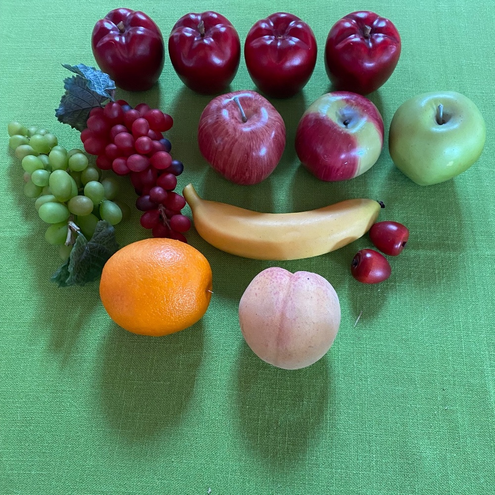Vintage wooden and plastic fruit